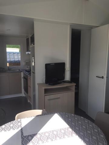 Mobile-Home 100M Plage Utah Mme Surget Sainte-Marie-du-Mont  Exterior photo